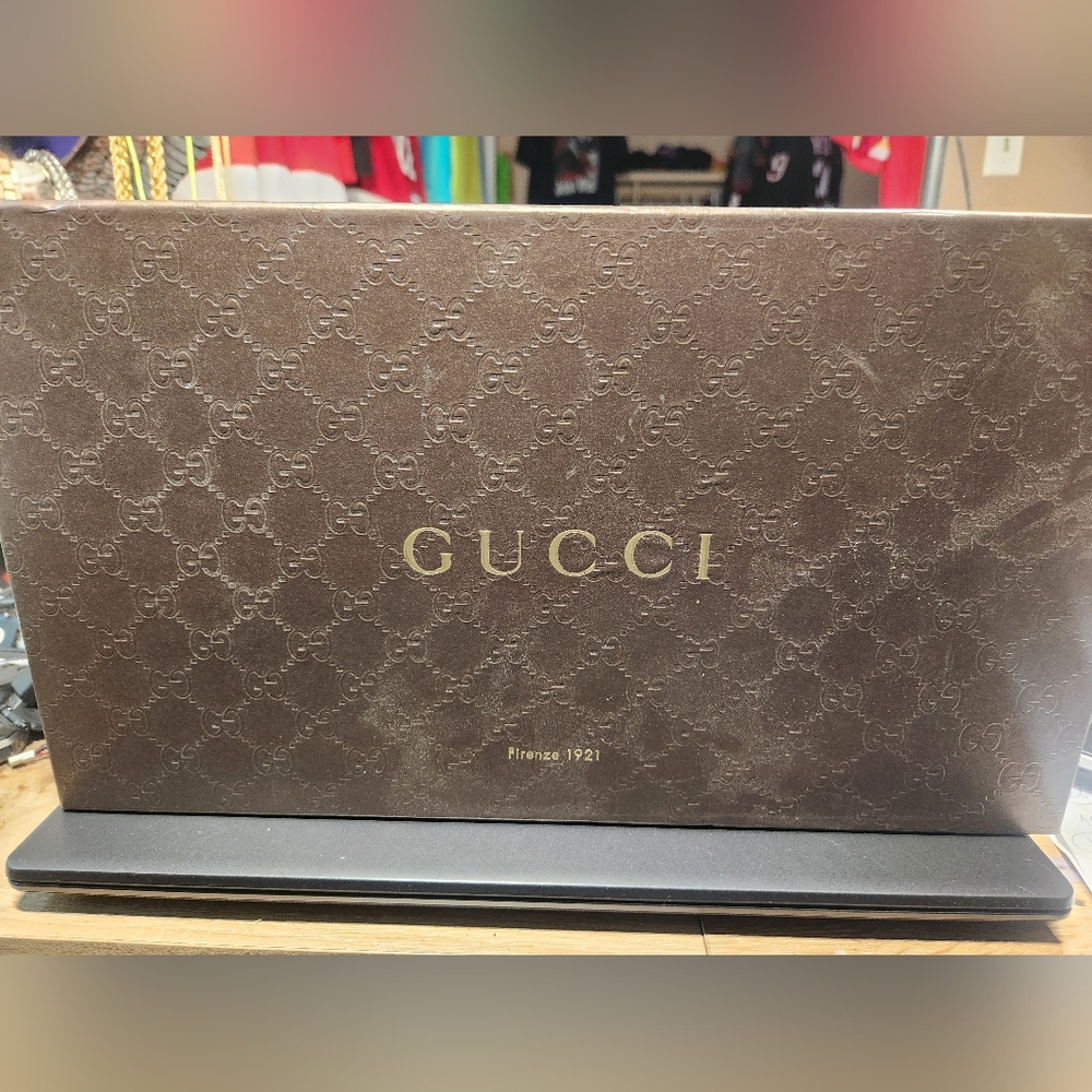 Gucci shoes